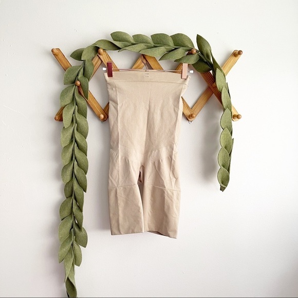 Spanx Slim Cognito Shapewear - Picture 2 of 9